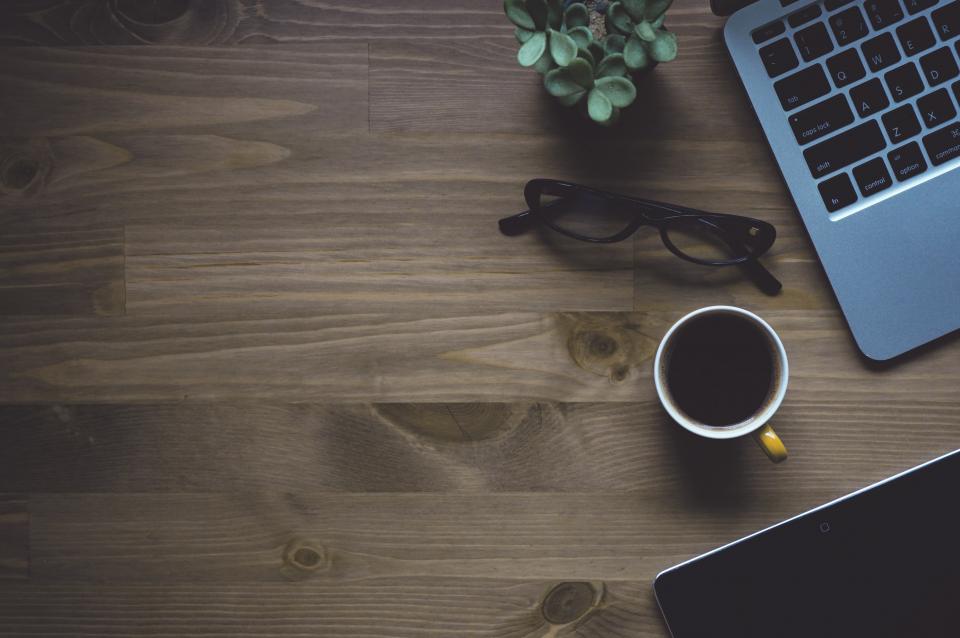 tob-desk-workspace
