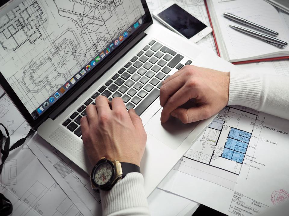 tob-working-laptop